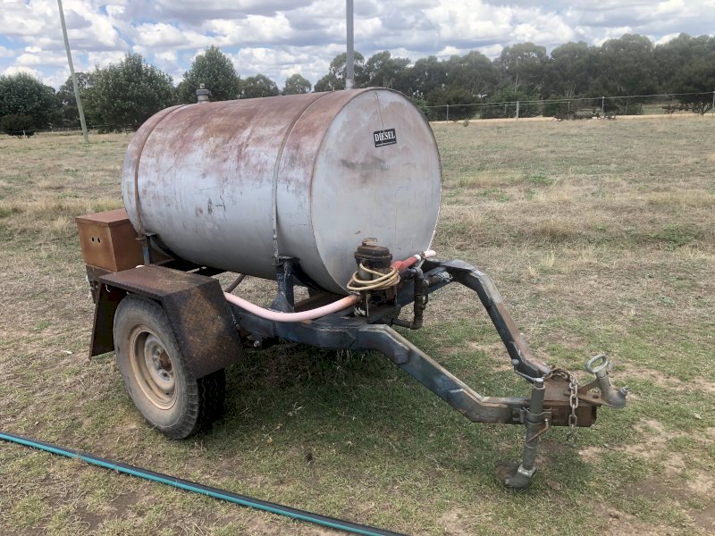 1000 L fuel trailer
