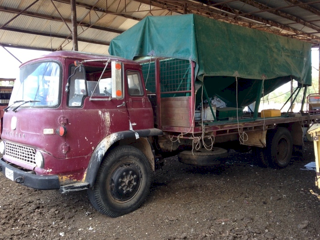 KGL Bedford 8t Diesel Tipper & 14ft Vennings Grouper