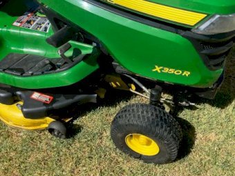 2018 John Deere X350R Ride on Lawn Mower with Lift Up Catcher