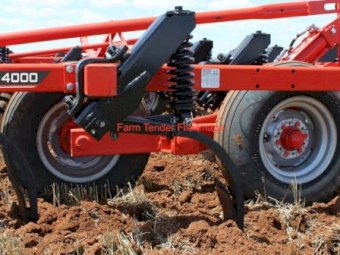 WANTED Chisel Plough 4 to 6 mt trailing or three-point linkage