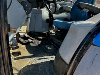 2010 New Holland T6050 Delta Tractor with FEL