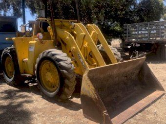 Massey Ferguson 33B Articulated Front End Loader