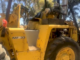 Massey Ferguson 33B Articulated Front End Loader