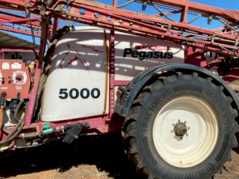 2009 Croplands Pegasus 5000 Boom Spray