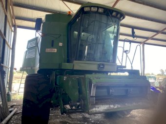 John Deere 9600 Header with 26' Open Front