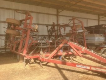 30' Gason Cultimaster 5100 with Gason 1830 Cart