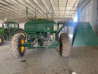 Under Auction - (A216) 2004 Simplicity TQ2 With Small Seeds Box 