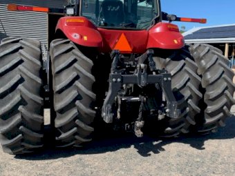 2011 Case IH Magnum 245 tractor