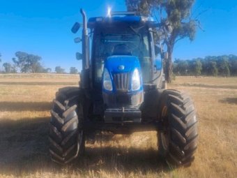 New Holland T6050 Tractor