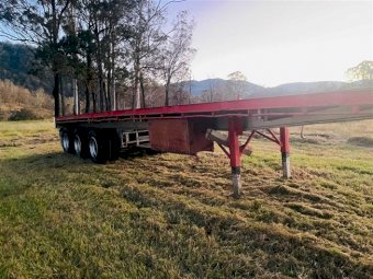 1990 Krueger S-TRL Tri-Axle Flat Top Trailer