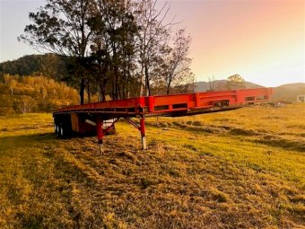 1990 Krueger S-TRL Tri-Axle Flat Top Trailer