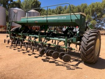 1997 John Shearer 6 Row Combine
