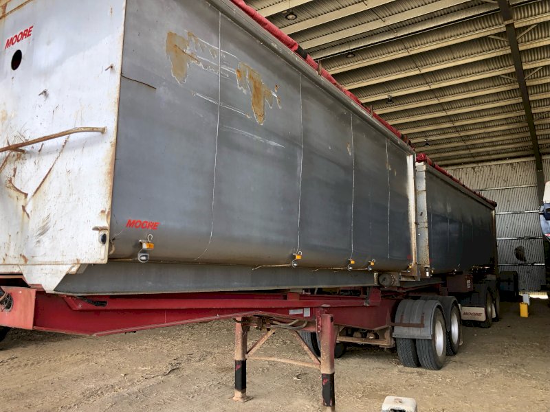 2003 Moore B Double Bogie Tipper Trailers