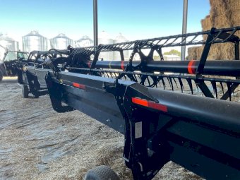 2013 John Deere W150 Windrower with 40' Macdon Front