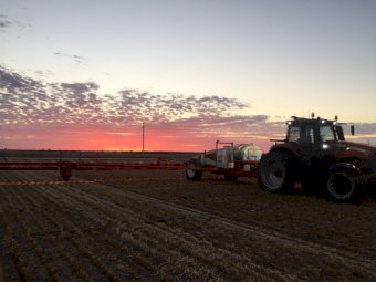 2016 Croplands Weedit Sprayer