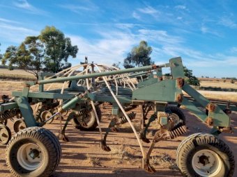 John Shearer Universal Bar