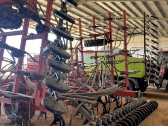 12m Horwood Bagshaw Scaribar with 6000Ltr Cart