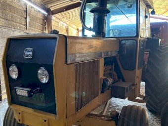 1982 Chamberlain 4480 Tractor