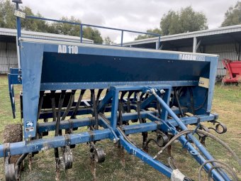 2014 Agrowdrill AD110