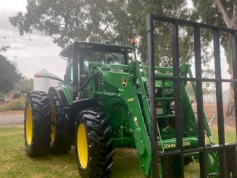 2015 John Deere 7230R with H480 Front End Loader