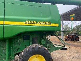 2007 John Deere 9750 STS Header with 936D Draper Front & Trailer