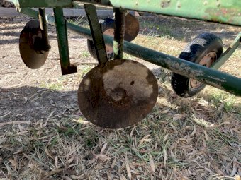 Black Poly Mat laying Machine