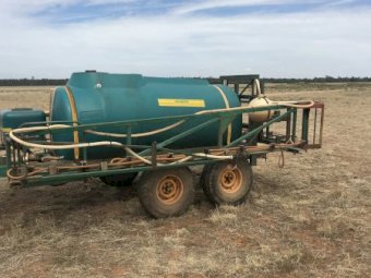 Hardi 2500 lt Trailing Sprayer