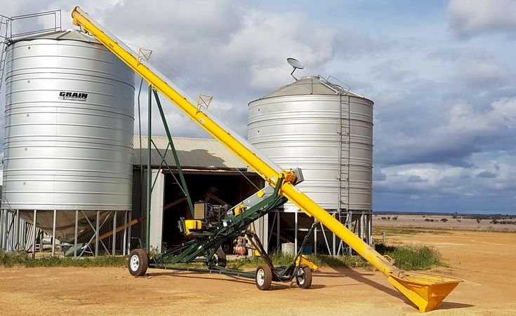 WANTED 42ft x 8" Auger