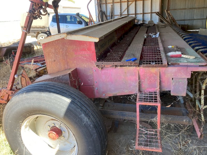 Napier Grasslands 28 Row Combine