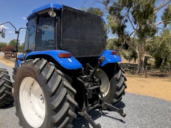2014 New Holland T5040 Tractor