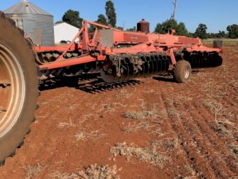 2009 48 Plate Kuhn Offset Disc