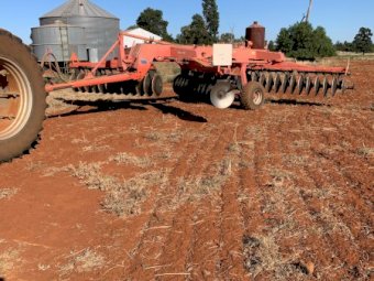 2009 48 Plate Kuhn Offset Disc