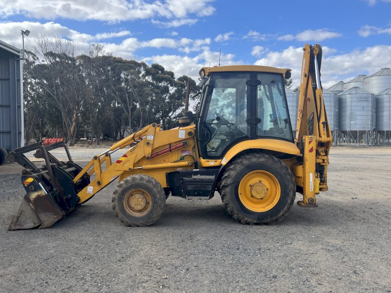 2004 JCB Backhoe