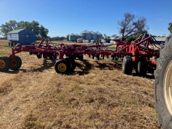 2016 Bourgault 3320 Planter & 6550 Cart