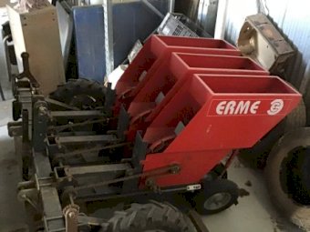 3 Row Erme Garlic Planter