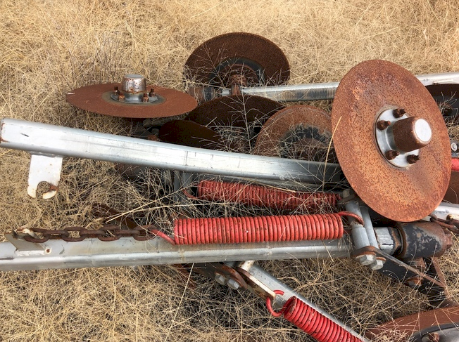 22 x Coulters to suit 12" Spacings on a 40ft Bar