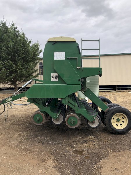 Under Auction - (A220) 2017 John Shearer 19 Row Drill 