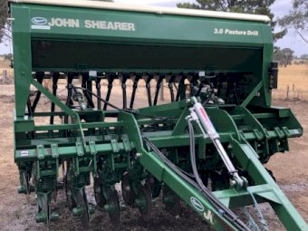 Under Auction - (A220) 2017 John Shearer 19 Row Drill 