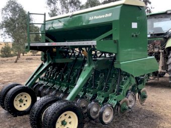 Under Auction - (A220) 2017 John Shearer 19 Row Drill 