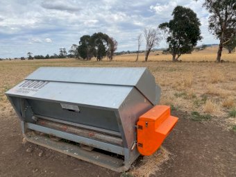 Under Auction - (A220) Advantage 1800HD Sheep Feeder 