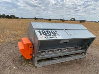 Under Auction - (A220) Advantage 1800HD Sheep Feeder 