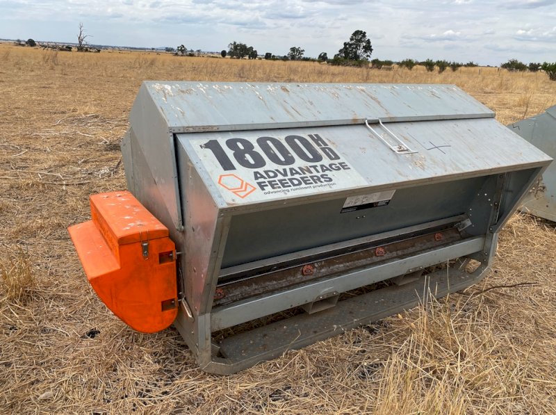 Under Auction - (A220) Advantage 1800HD Sheep Feeder 