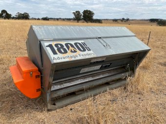 Under Auction - (A220) Advantage 1800HD Sheep Feeder 