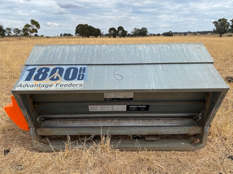 Under Auction - (A220) Advantage 1800HD Sheep Feeder 