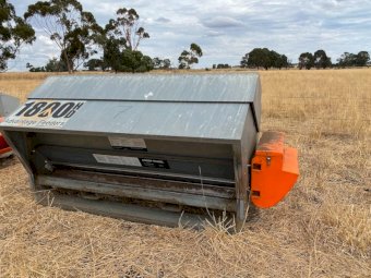 Under Auction - (A220) Advantage 1800HD Sheep Feeder 