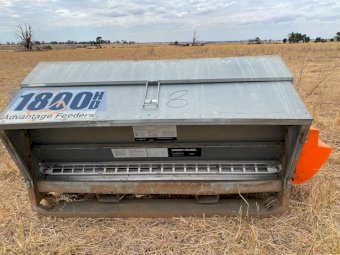 Under Auction - (A220) Advantage 1800HD Sheep Feeder 