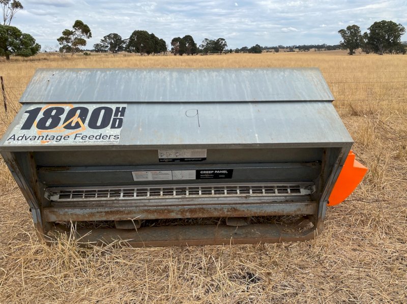 Under Auction - (A220) Advantage 1800HD Sheep Feeder 