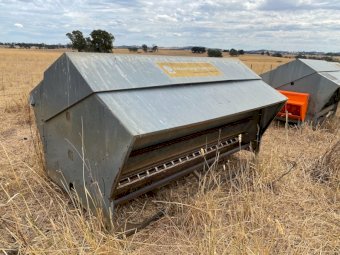Under Auction - (A220) Advantage 1800HD Sheep Feeder 