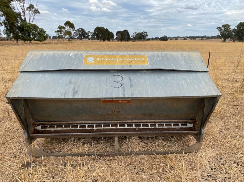 Under Auction - (A220) Advantage 1800HD Sheep Feeder 