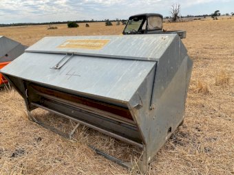 Under Auction - (A220) Advantage 1800HD Sheep Feeder 